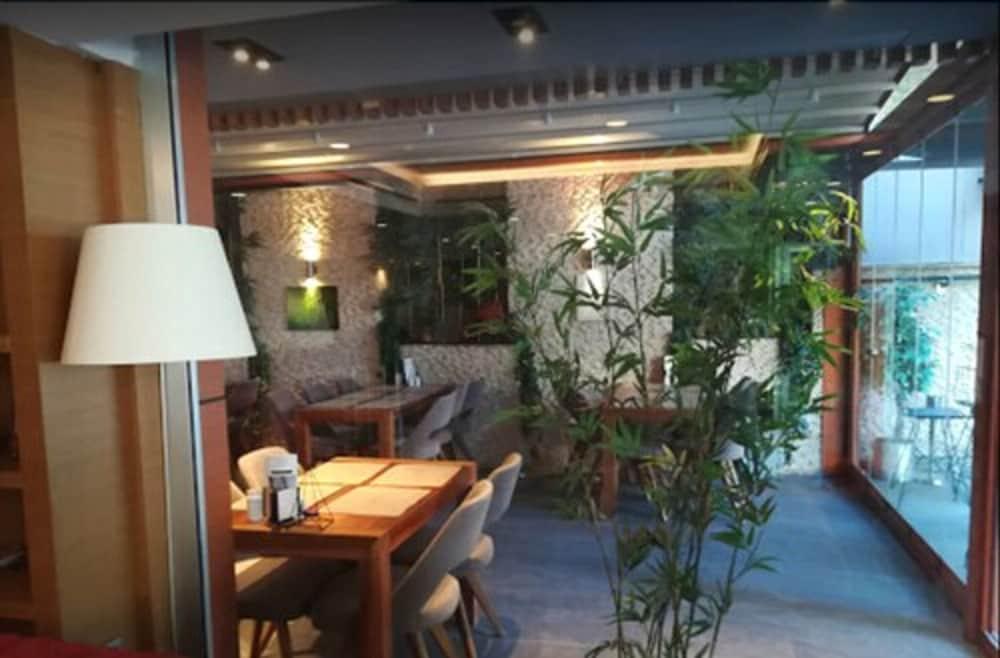 Milport Hotel Levent Istambul Exterior foto